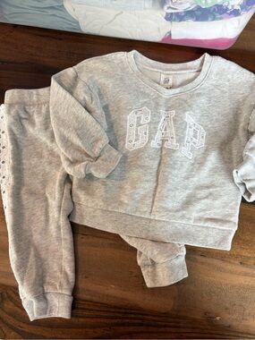 Gap sweatsuit set